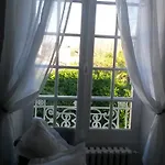 Le Chalet De Luxe Bed & Breakfast *