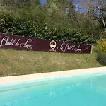 Le Chalet De Luxe Bed & Breakfast