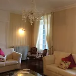 Le Chalet De Luxe Bed & Breakfast