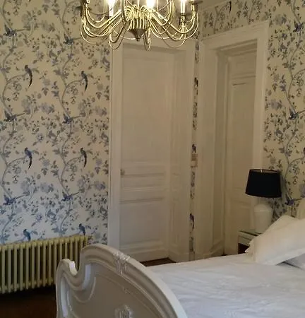 Le Chalet De Luxe Bed & Breakfast *