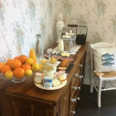 Le Chalet De Luxe Bed & Breakfast *